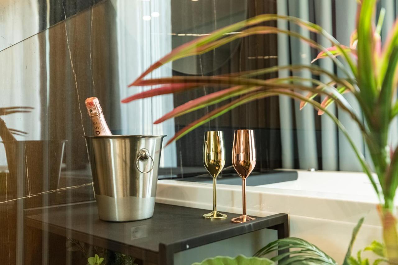 Ames Hotel & Spa Vlorë Eksteriør billede